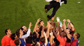 西班牙新星门多萨：国家队征召+俱乐部续约，未来可期