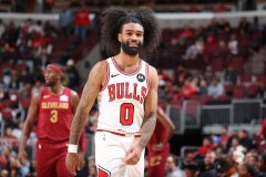 湖人中锋排名：约基奇领跑，申京惊艳晋升，戴维斯下滑垫底